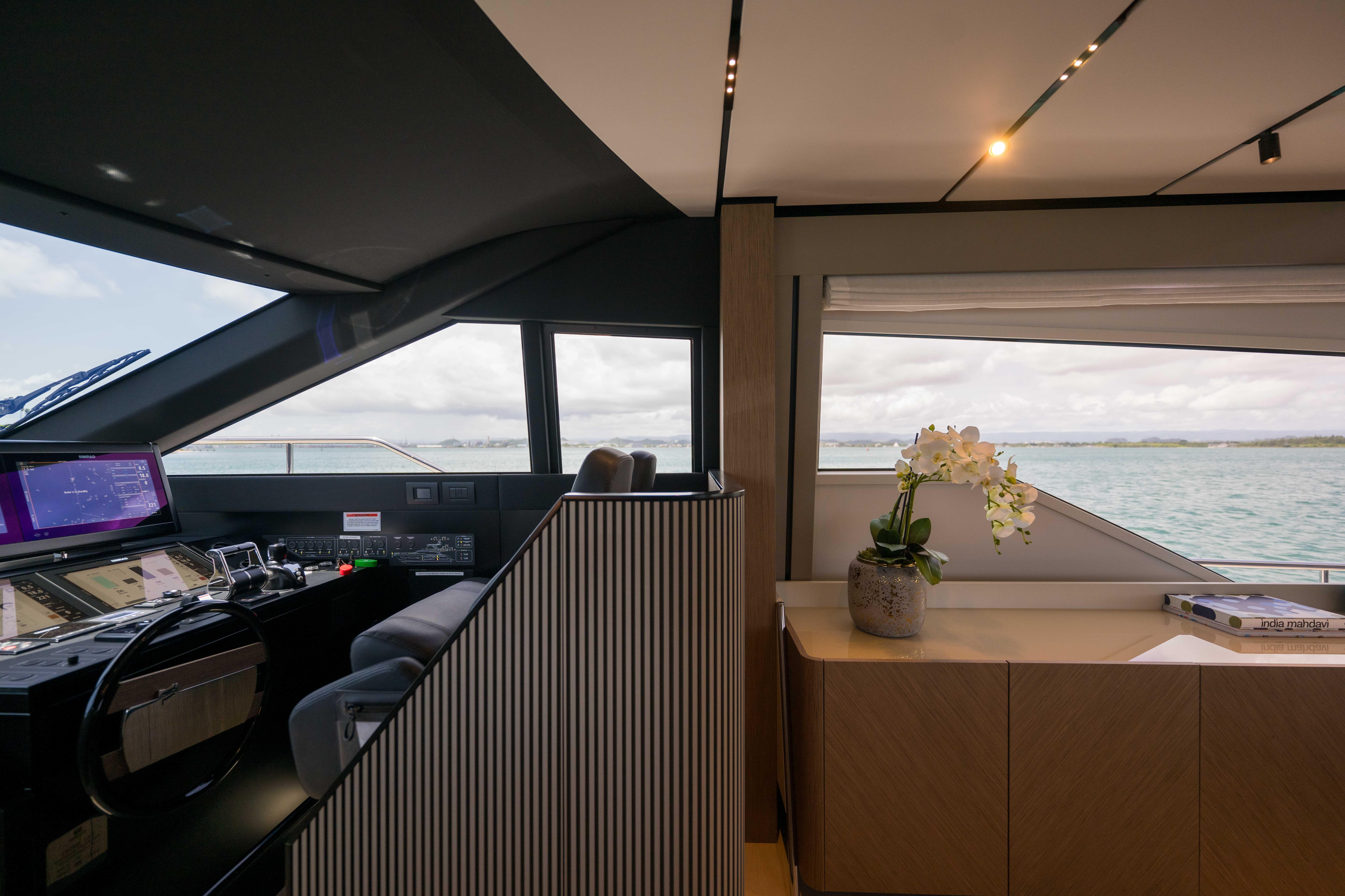 2023 FERRETTI YACHTS 720 